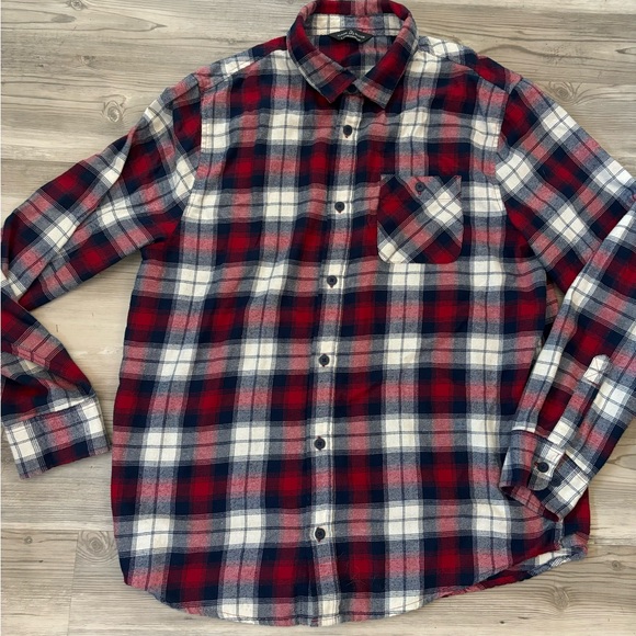 Alpine Design Size Large Flannel Shirt, pit to pit is 22, length is 29 - Picture 6 of 6